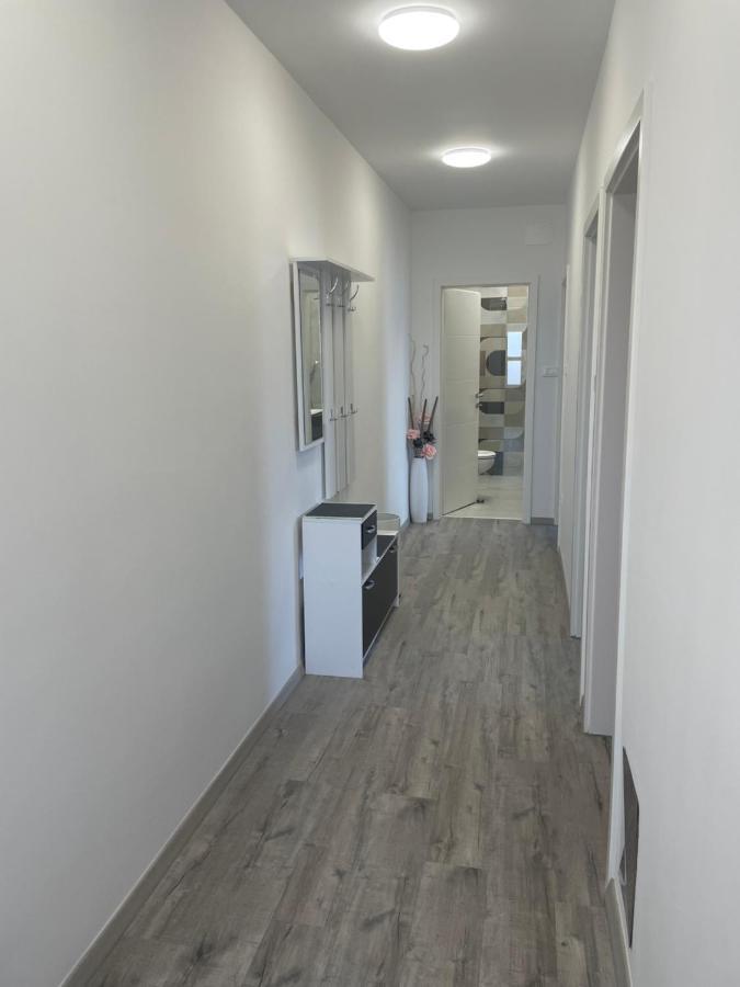 Spacious New App For 5 Persons, Close Beach&City Poreč Extérieur photo