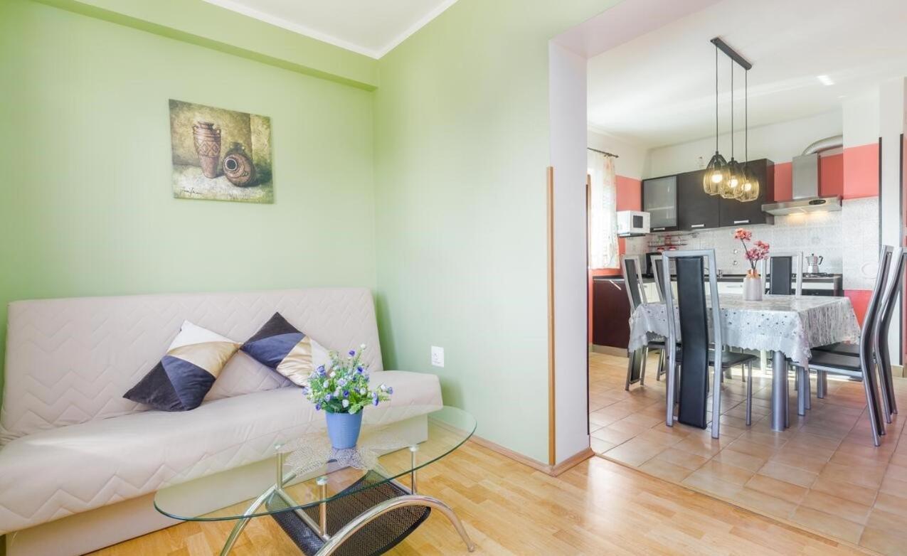 Spacious New App For 5 Persons, Close Beach&City Poreč Extérieur photo