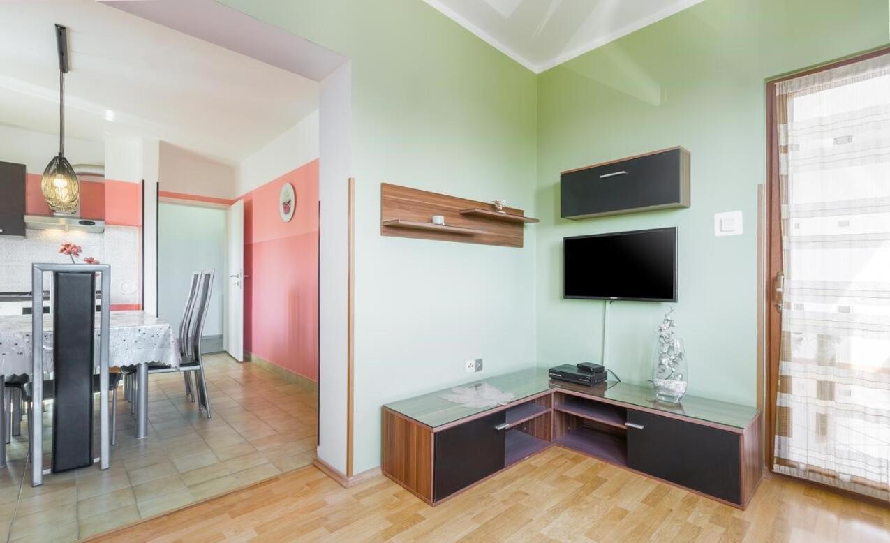 Spacious New App For 5 Persons, Close Beach&City Poreč Extérieur photo