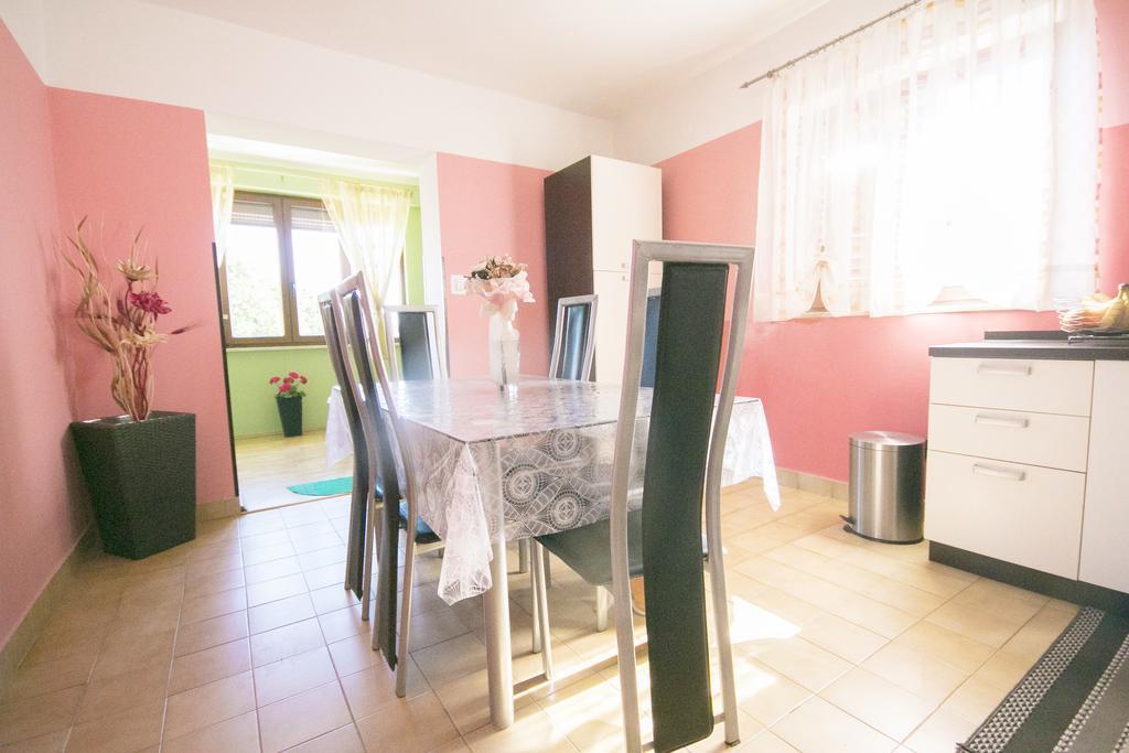 Spacious New App For 5 Persons, Close Beach&City Poreč Extérieur photo